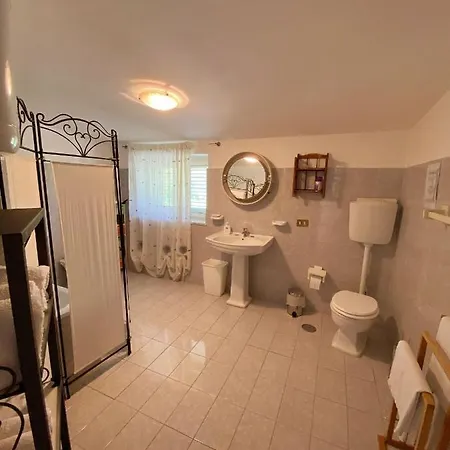 Casa Bellavista Apartment *